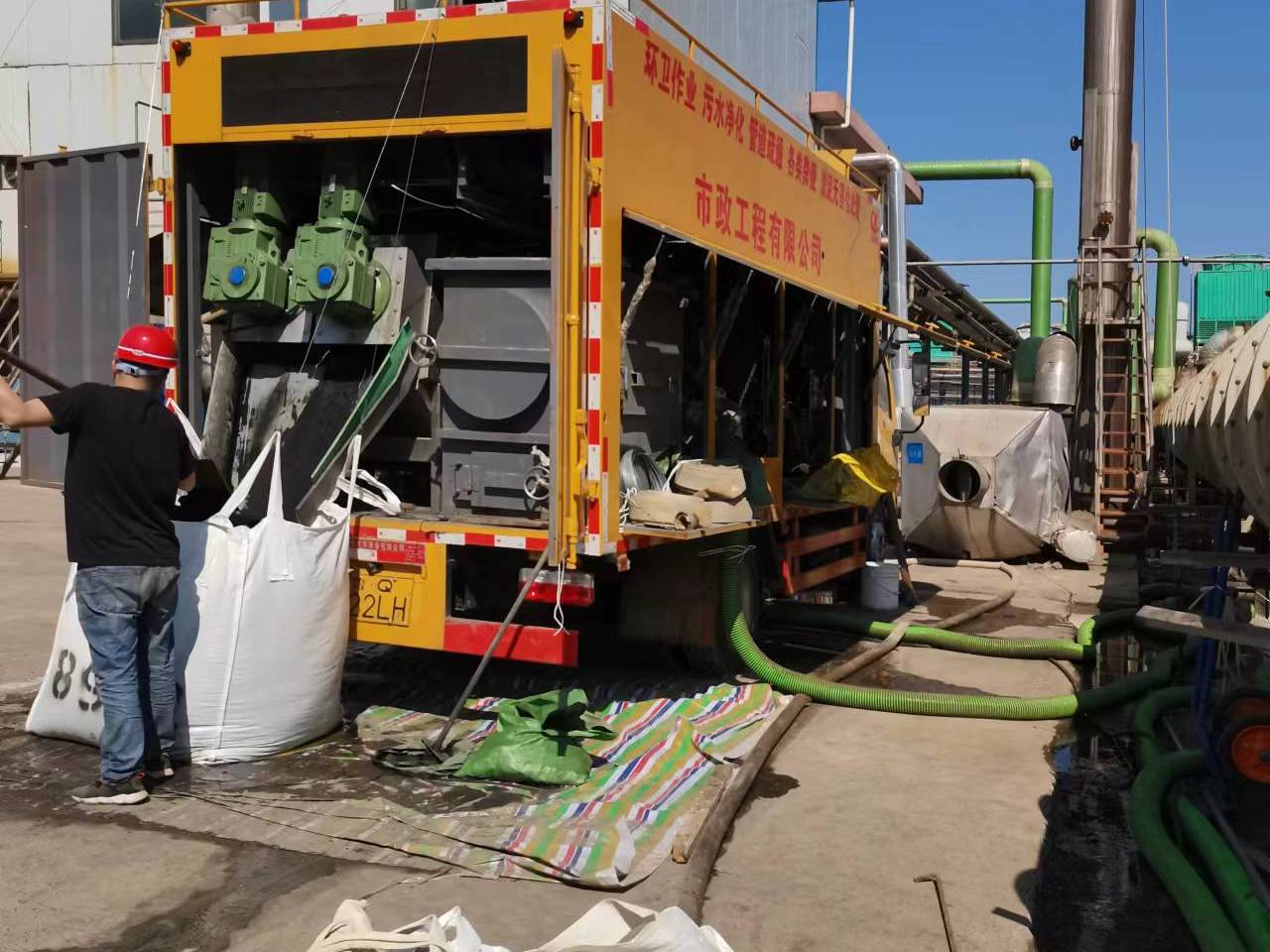 湘潭淤泥压干处理